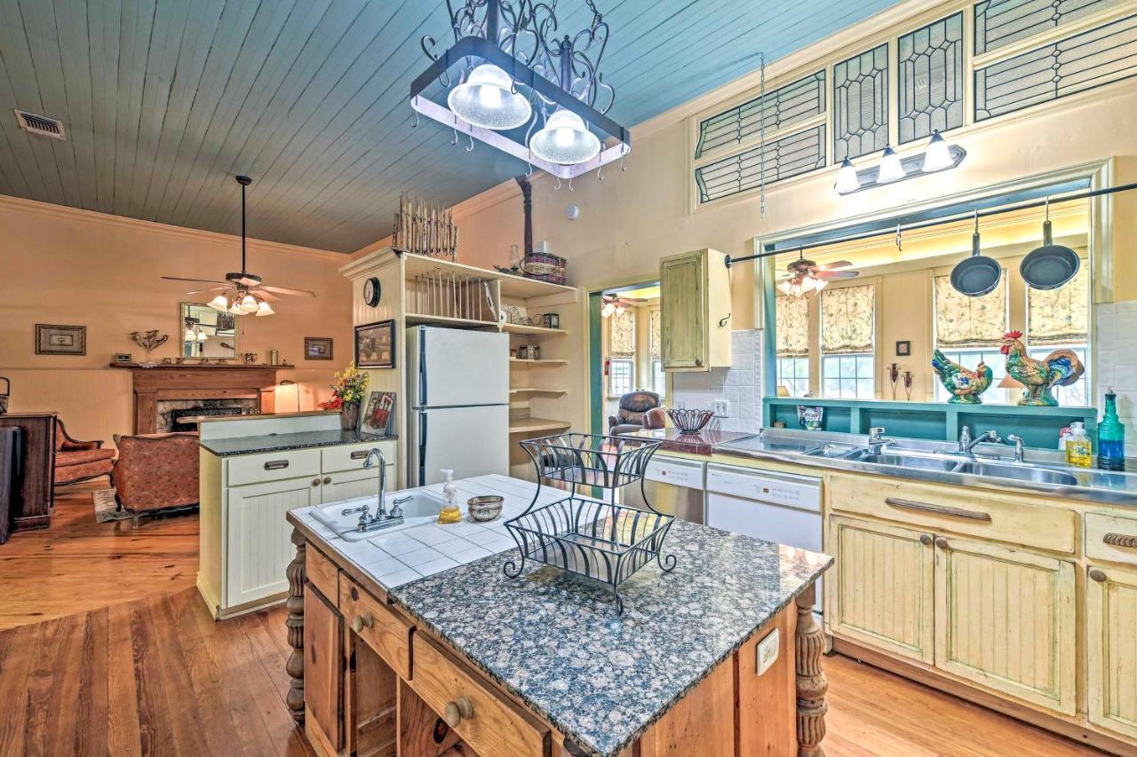 The Lilly House Historic Glen Rose Home With Porch! エクステリア 写真